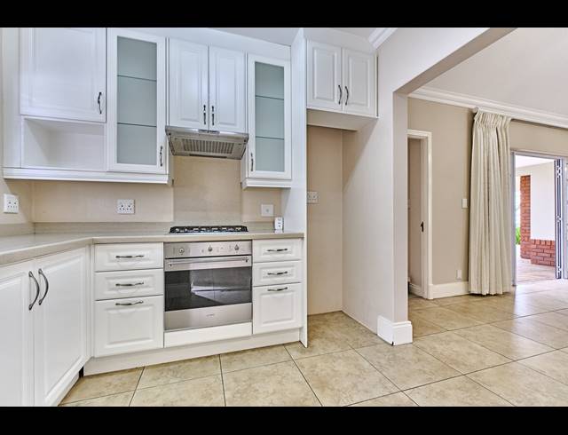 3 BEDROOM FREESTANDING FOR SALE IN WATERFALL VALLEY MATURE LIFESTYLE ESTATE